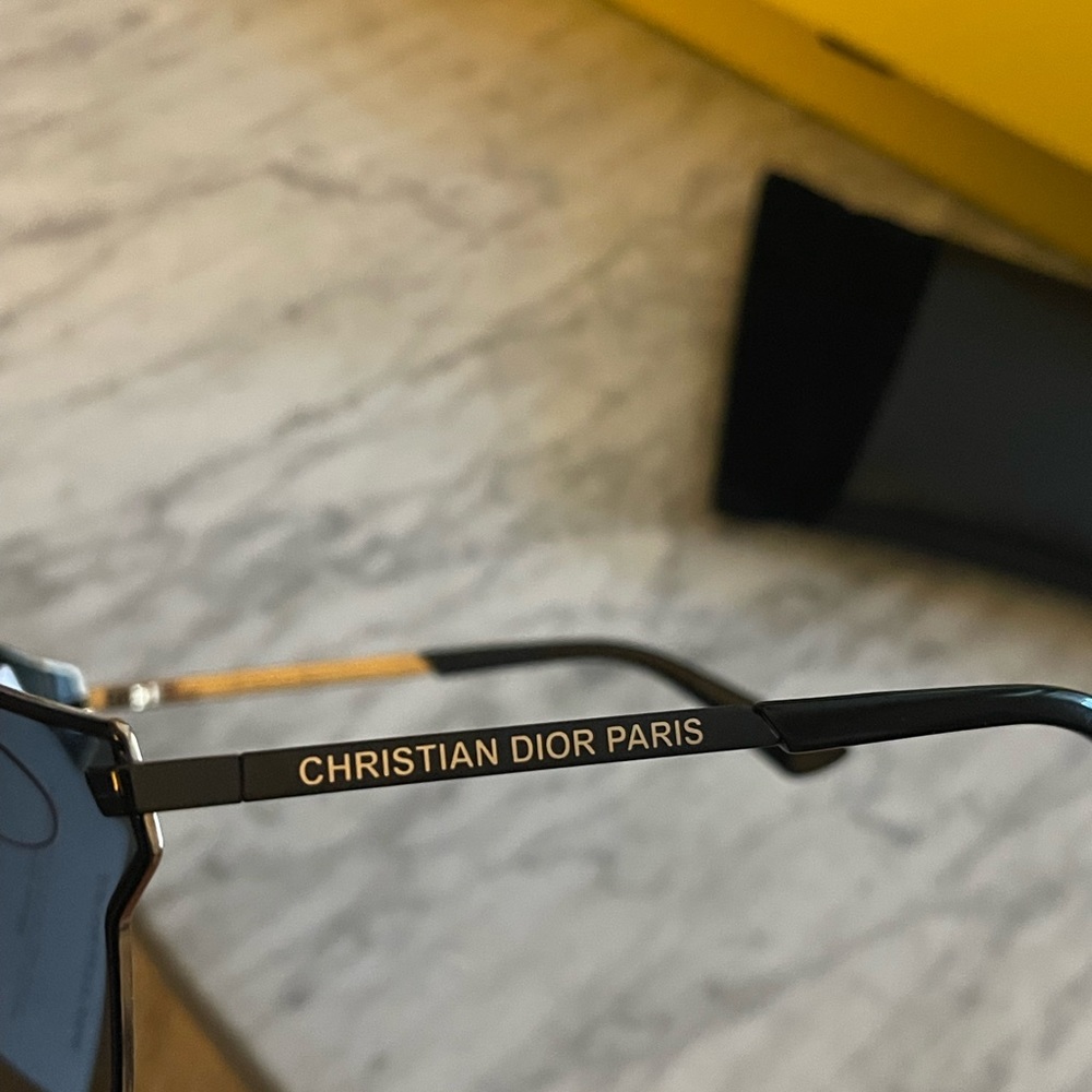 DIOR SUNGLASSES - Picture 3 of 9